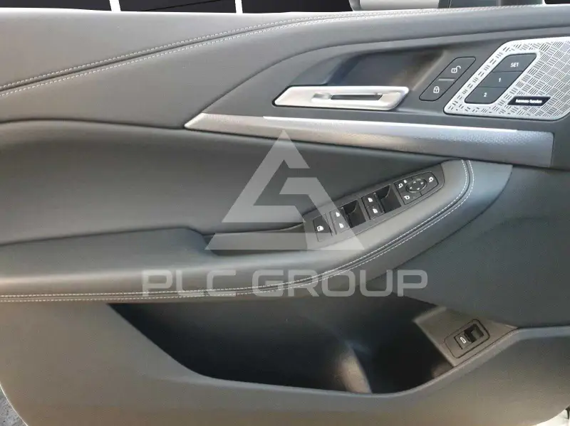2025 BMW 218