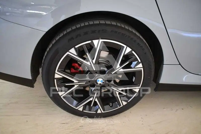 2025 BMW 218