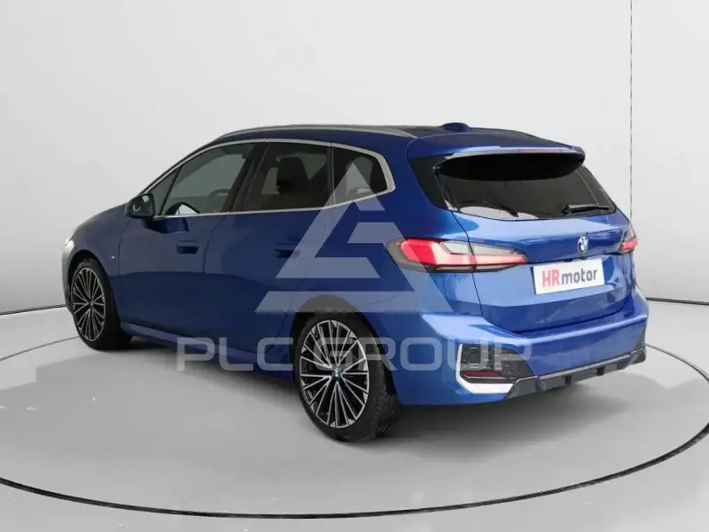 2025 BMW 218