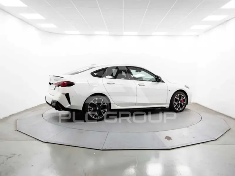 2025 BMW 218