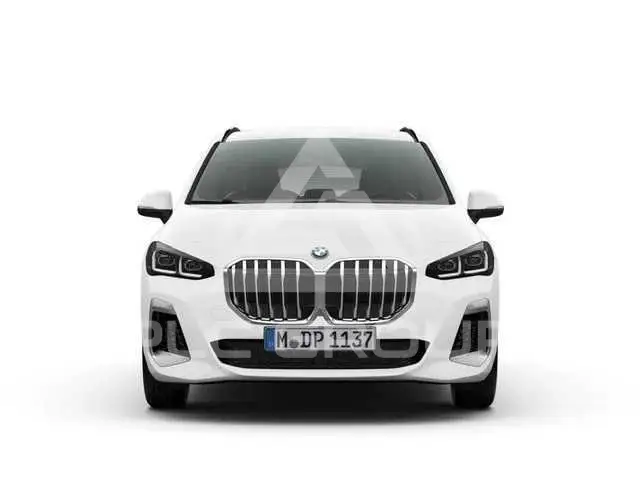 2025 BMW 218
