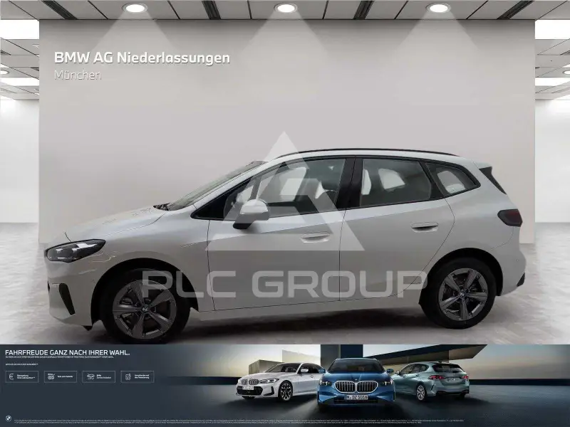 2025 BMW 218