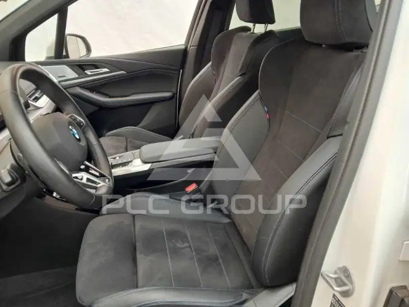 2025 BMW 218