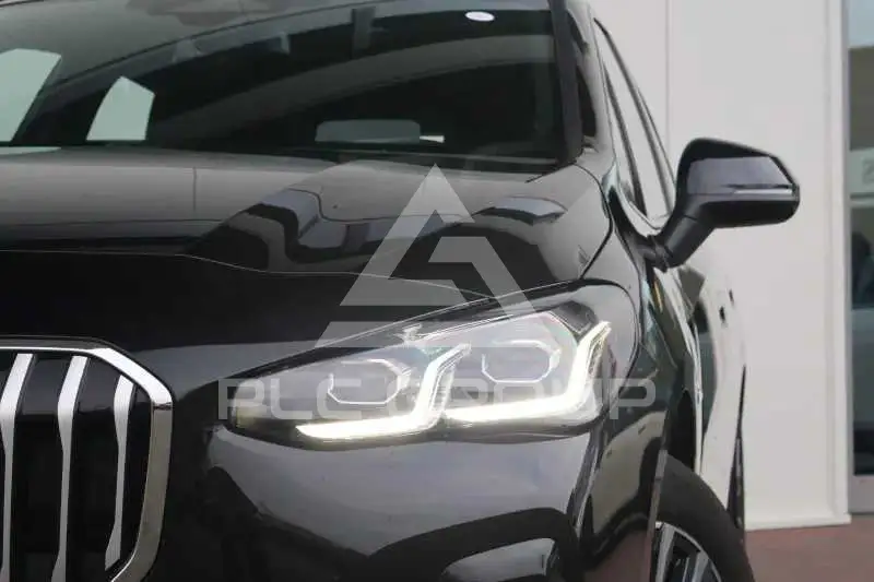 2025 BMW 218