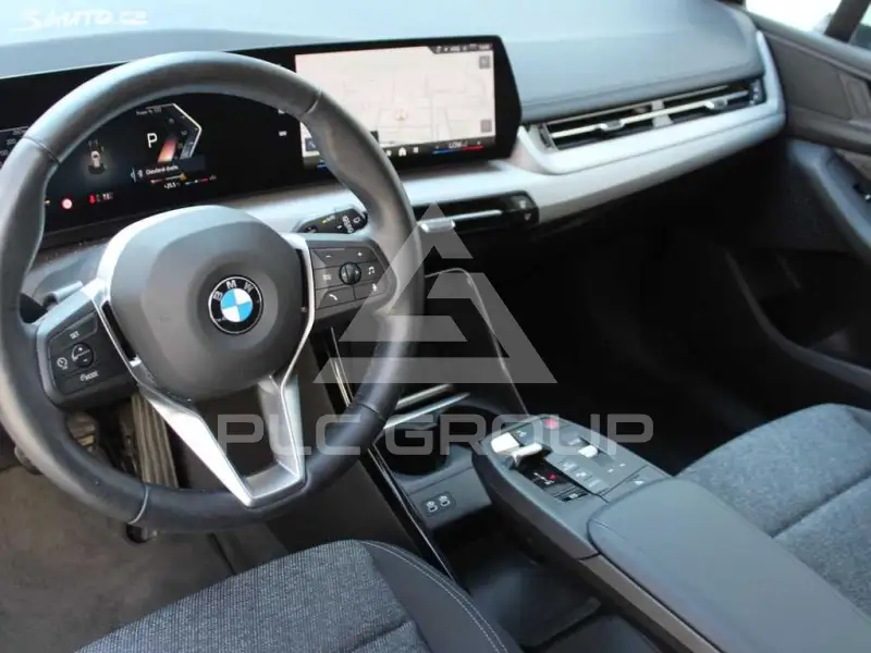 2025 BMW 218