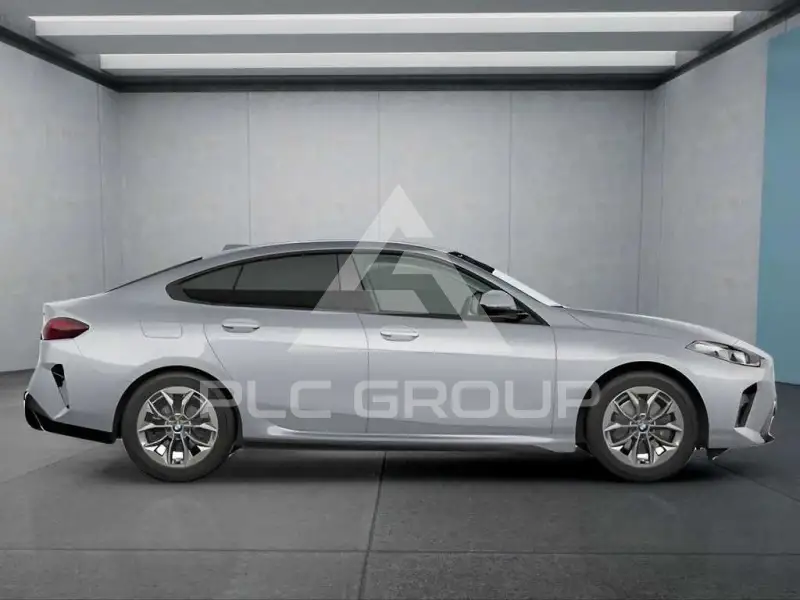 2025 BMW 218