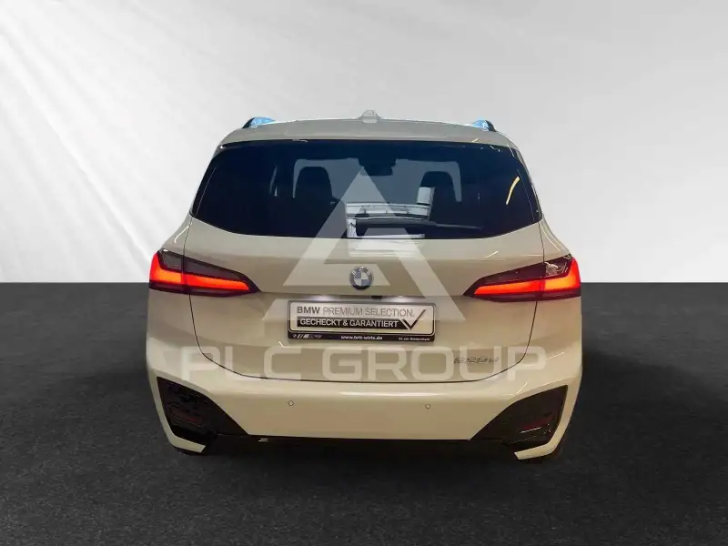 2025 BMW 218