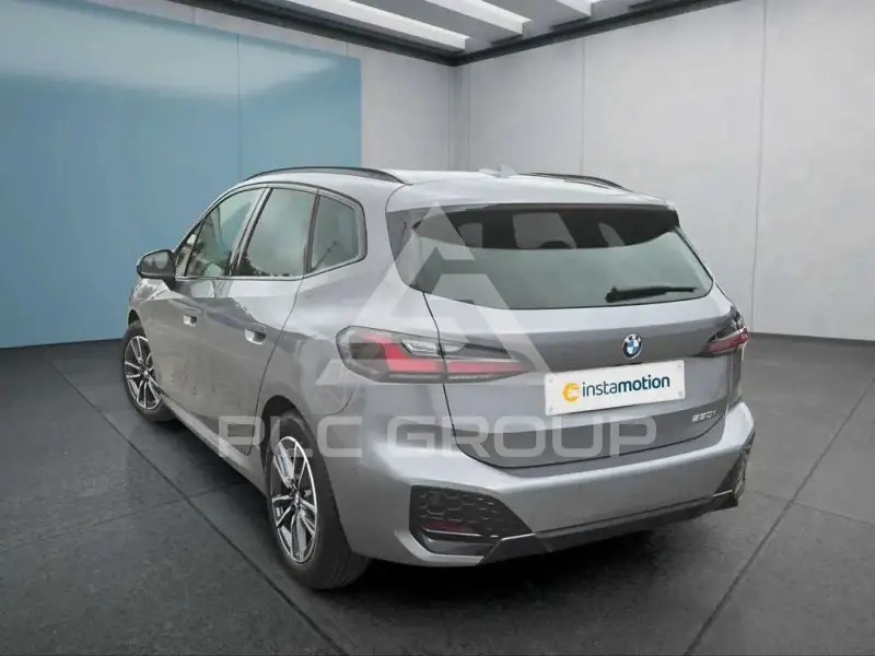 2025 BMW 218