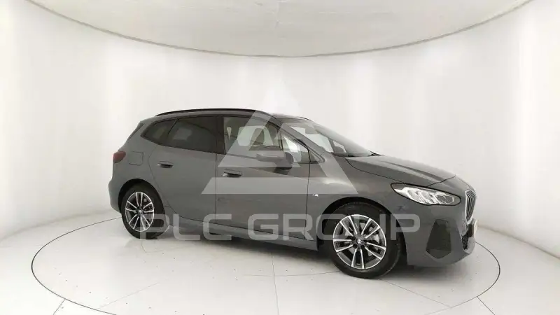 2025 BMW 218