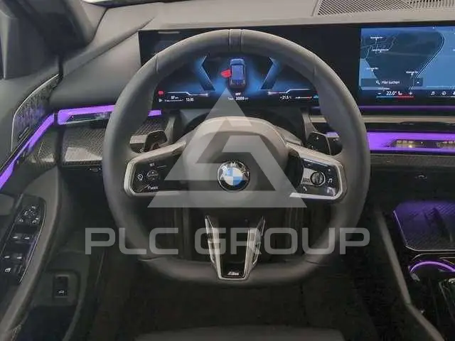 2025 BMW 523