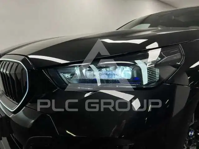 2025 BMW 523