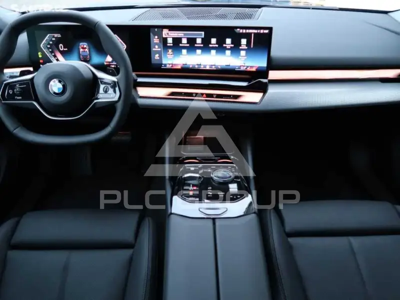 2025 BMW 523
