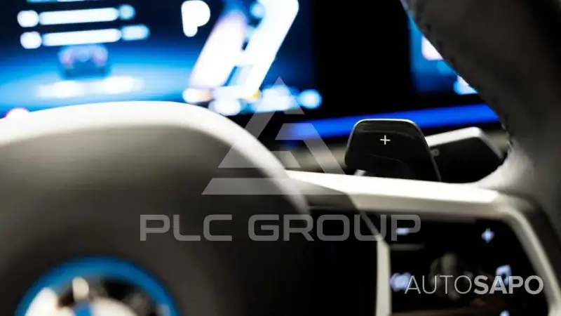2025 BMW 523