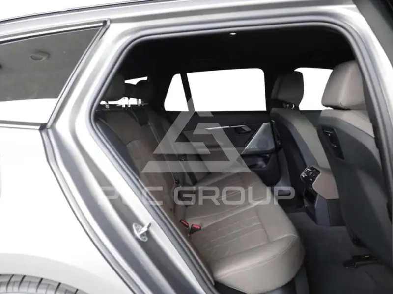2025 BMW 523