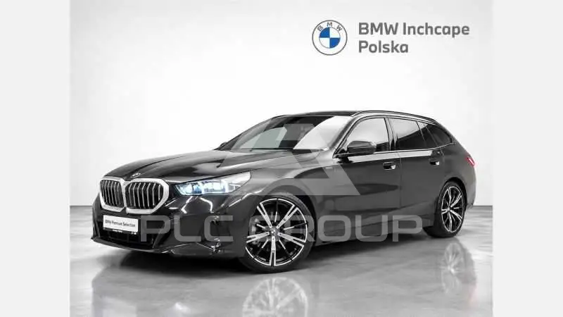 2025 BMW 523