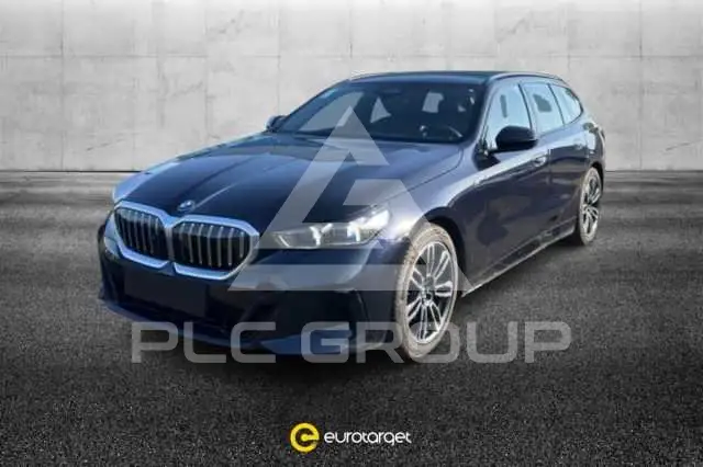 2025 BMW 523