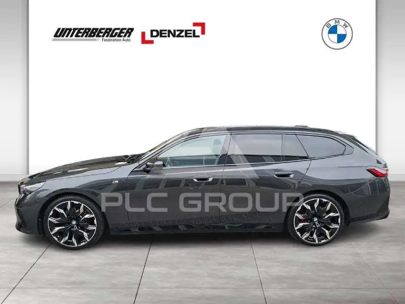 2025 BMW 523