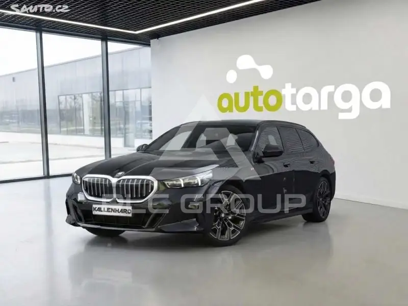 2025 BMW 523