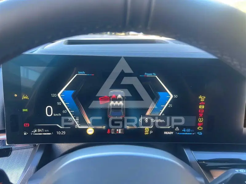 2025 BMW 523