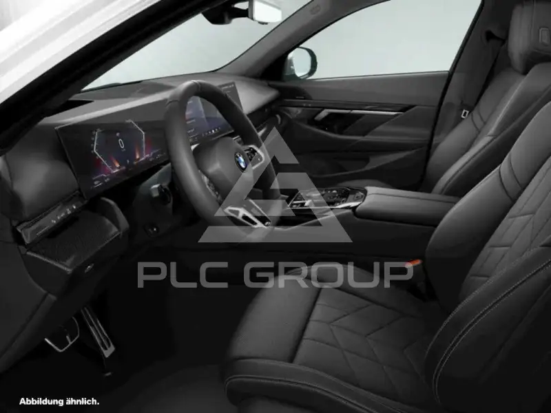 2025 BMW 523