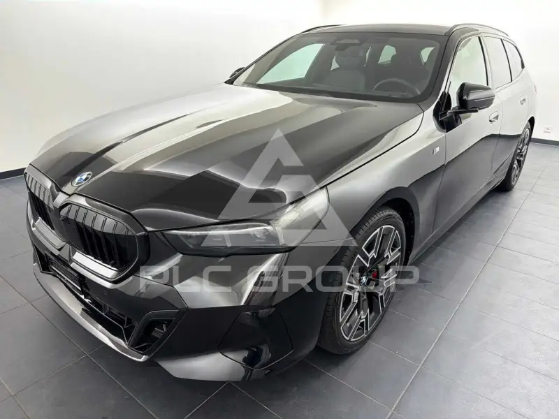 2025 BMW 523