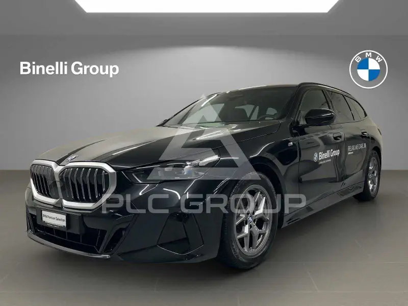 2025 BMW 523