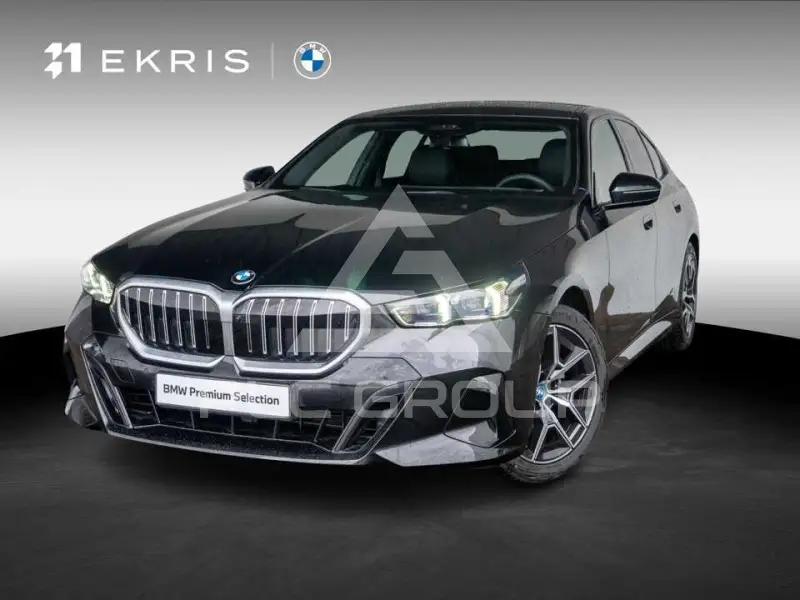 2025 BMW 523