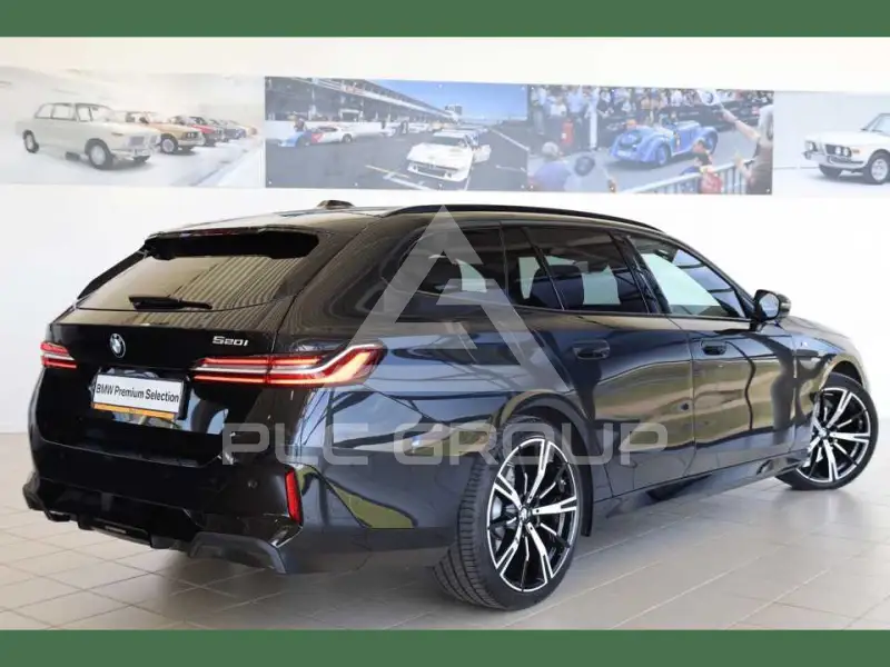 2025 BMW 523