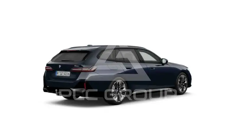 2025 BMW 523