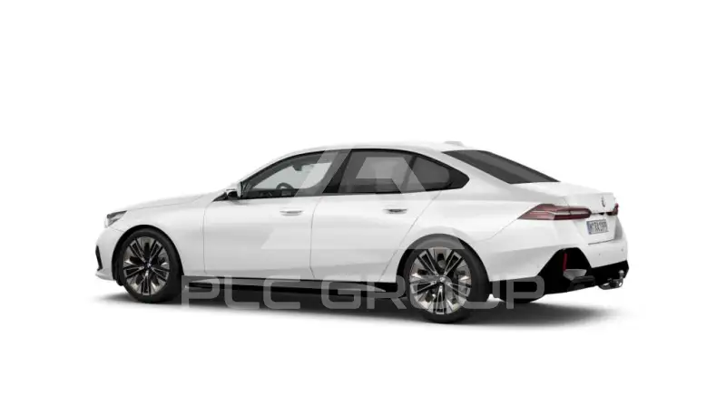 2025 BMW 523