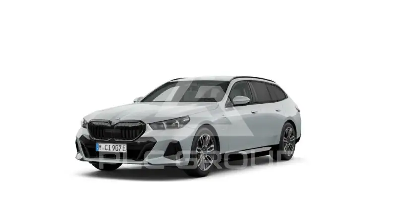2025 BMW 523