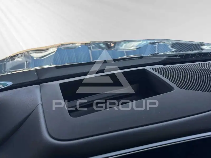 2025 BMW 523