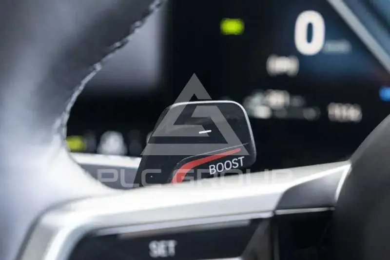 2025 BMW 523