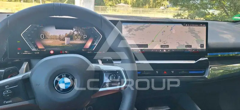 2025 BMW 523