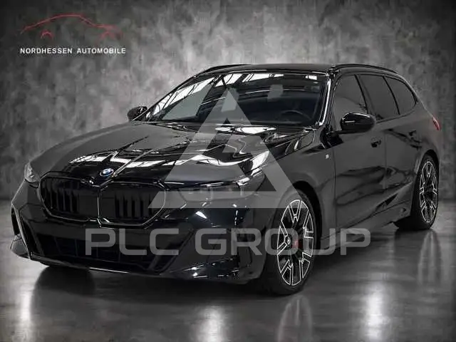 2025 BMW 523