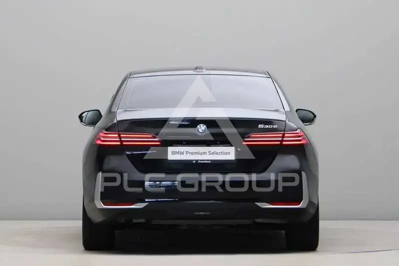 2025 BMW 523