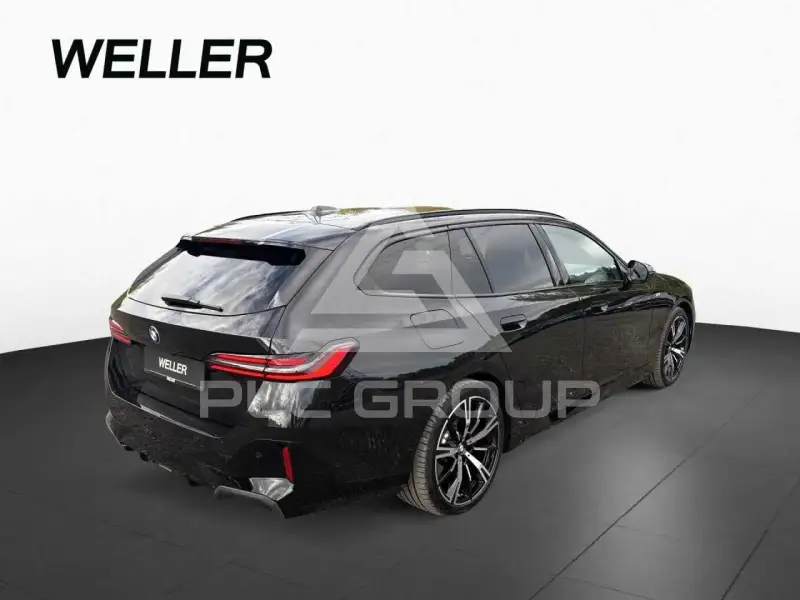 2025 BMW 523