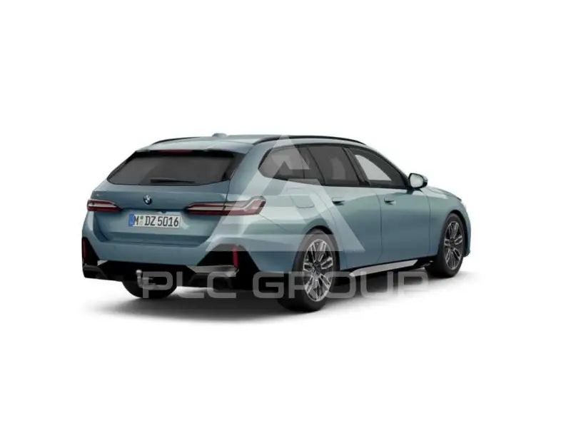 2025 BMW 523