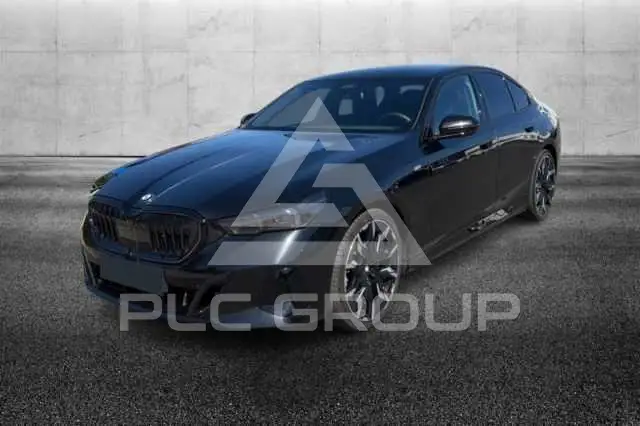 2025 BMW 523