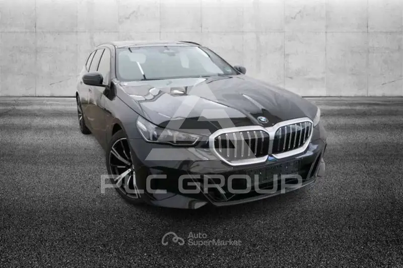 2025 BMW 523