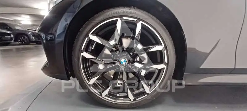 2025 BMW 330