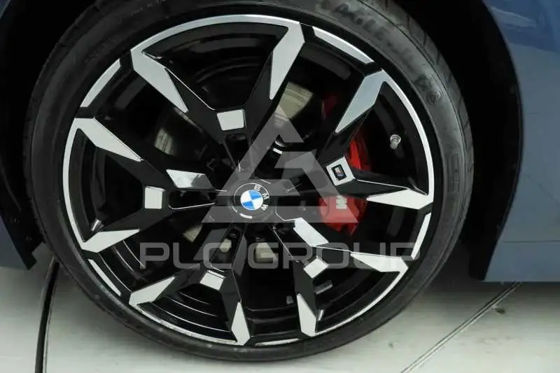 2025 BMW 330