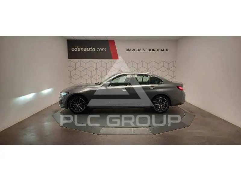 2025 BMW 330