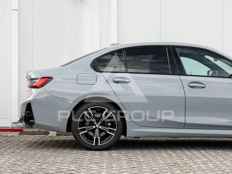 2025 BMW 330