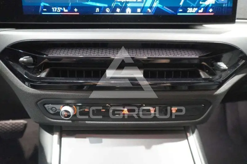 2025 BMW 330
