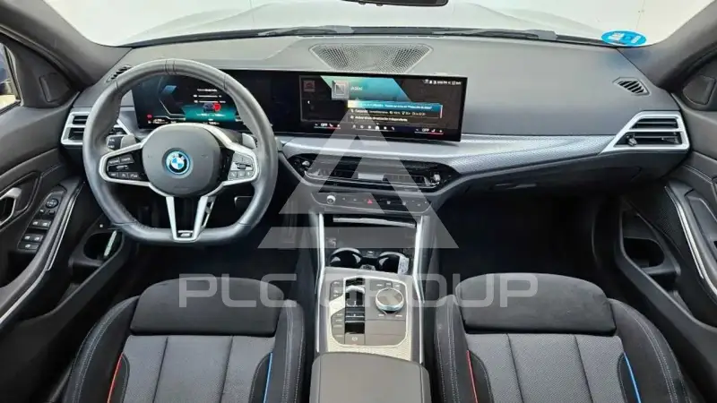 2025 BMW 330