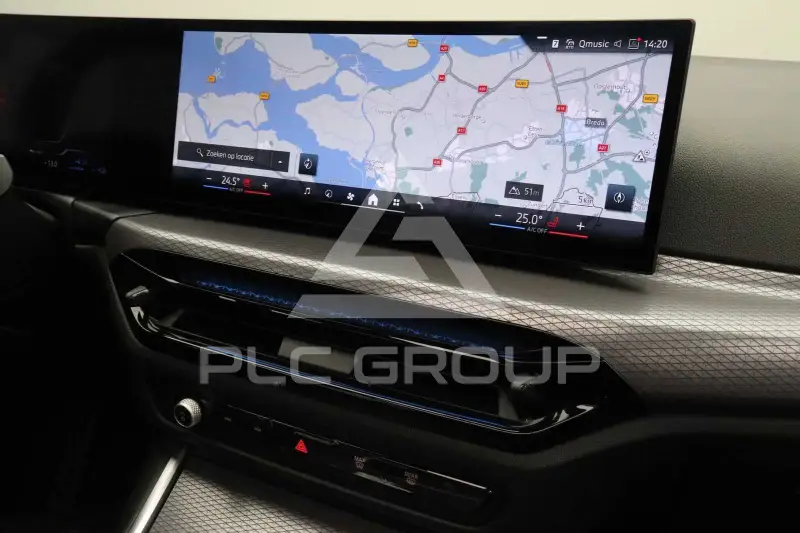 2025 BMW 330