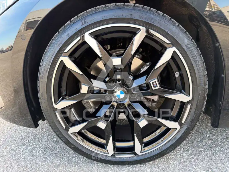 2025 BMW 330