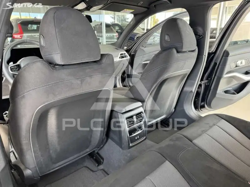2025 BMW 330