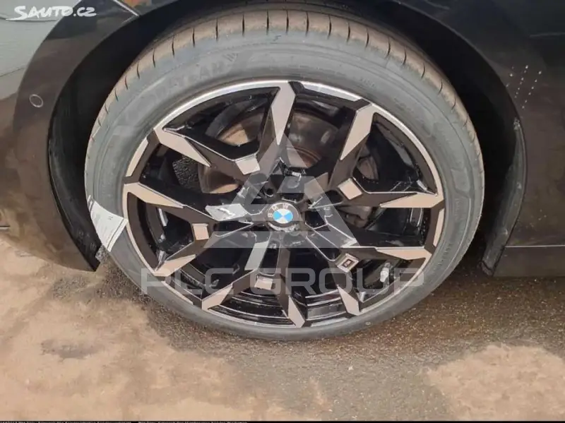 2025 BMW 330